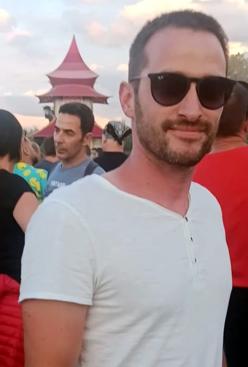 Profil de Adil